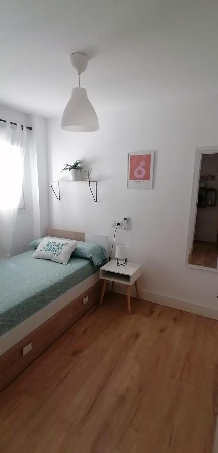 Ferienwohnung El Palo Cosy, 200 M From The Beach Málaga Exterior foto